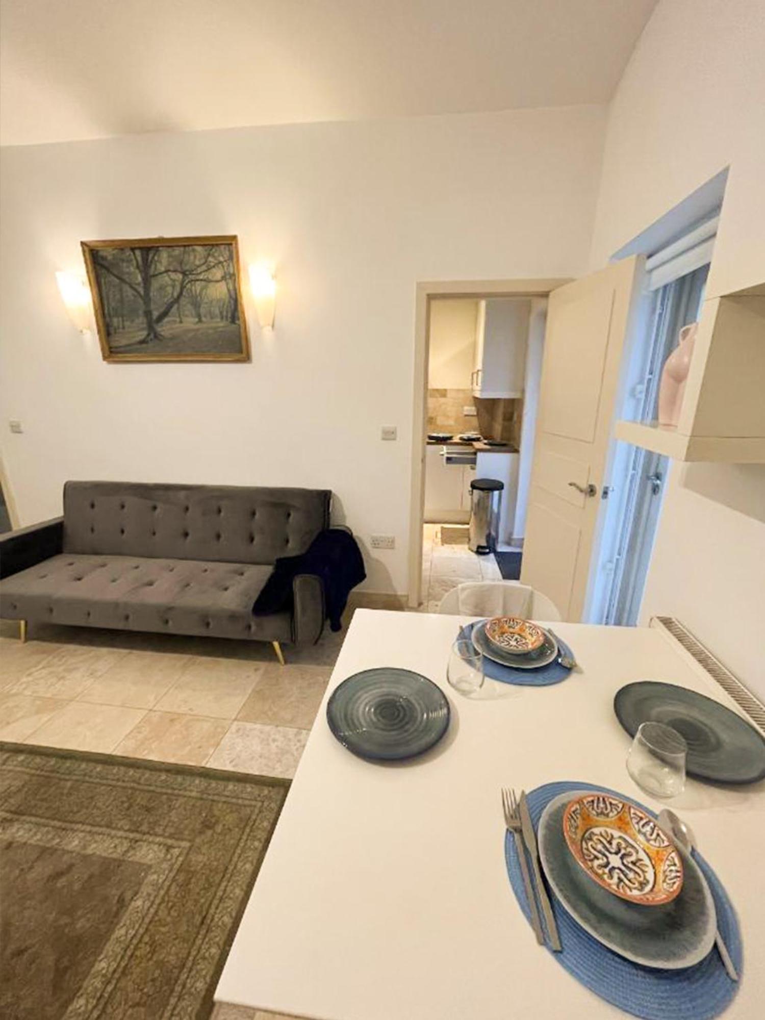 Apartment Moments From Hyde Park Лондон Екстериор снимка