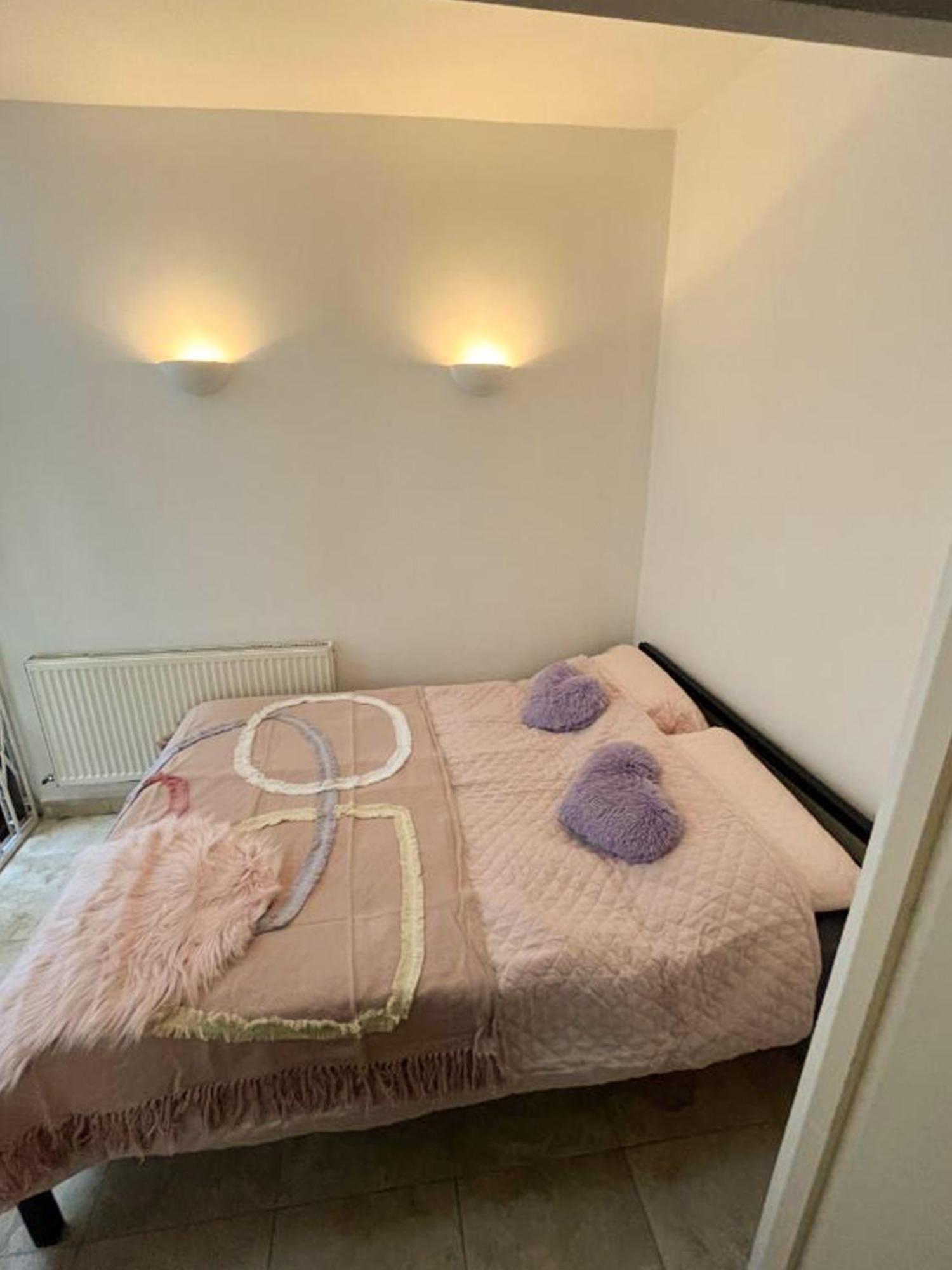 Apartment Moments From Hyde Park Лондон Екстериор снимка